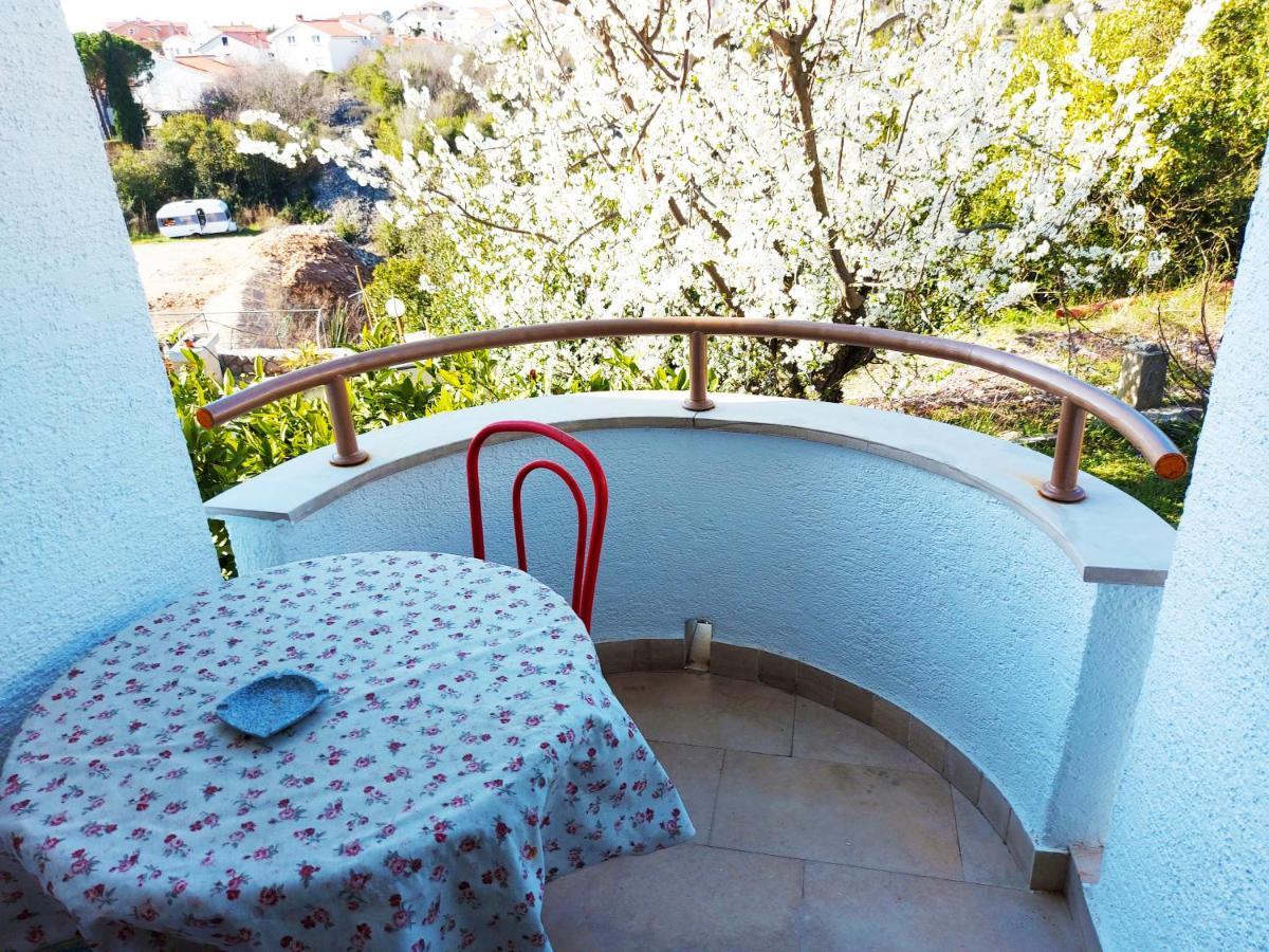 Apartments Grand & Plav In Krk Крк Экстерьер фото