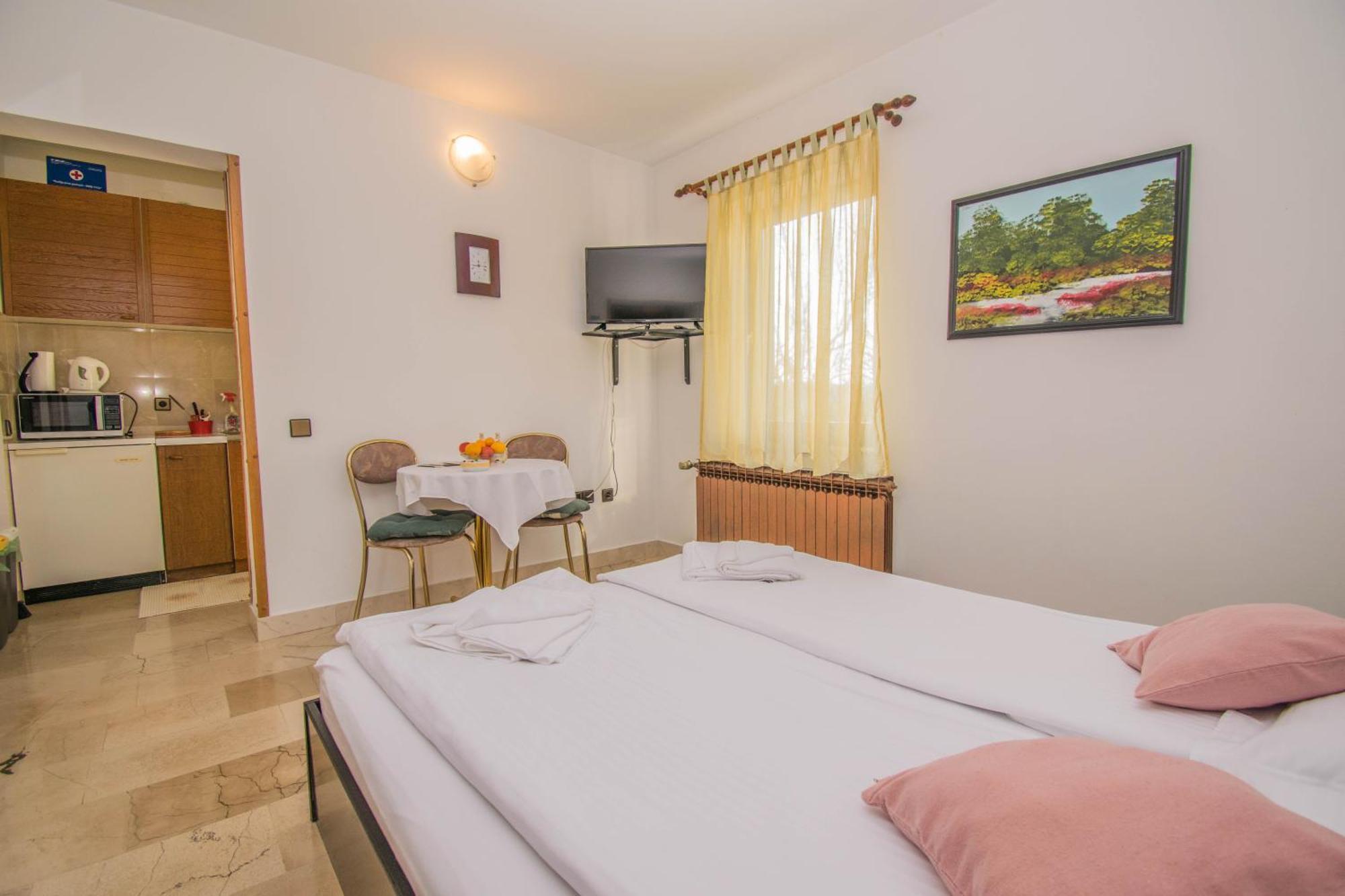 Apartments Grand & Plav In Krk Крк Экстерьер фото